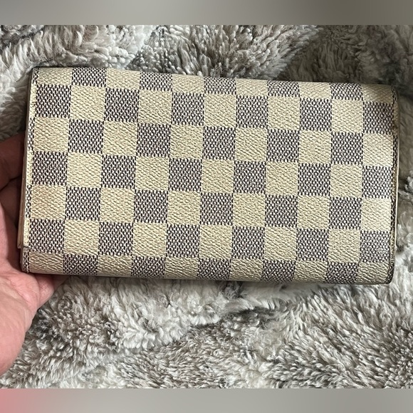 Louis Vuitton Sarah Cream and Gray Long wallet - Picture 3 of 15